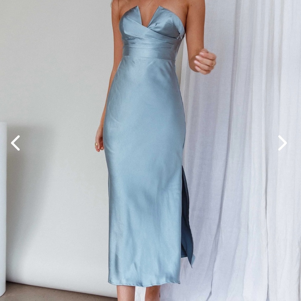 Selfie Leslie Strapless midi dress